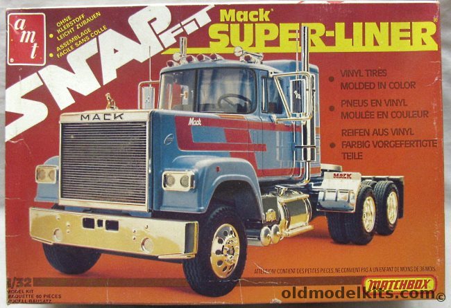 AMT 1/32 Mack Super-Liner, PK-6804 plastic model kit